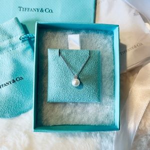 Tiffany Pearl pendant necklace